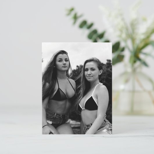 Carte Postale Belles copines (Debout devant)