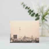 Carte Postale Berlin (Debout devant)