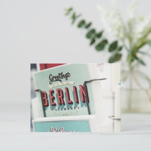 Carte Postale Berlin (Debout devant)