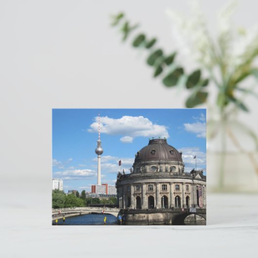Carte Postale Berlin (Debout devant)