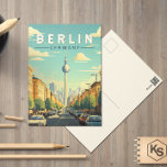 Carte Postale Berlin Allemagne Travel Art Vintage<br><div class="desc">Berlin design de voyage vectoriel rétro. La ville est réputée pour sa scène artistique et ses sites d'intérêt modernes comme la Philharmonie de Berliner,  aux toits dorés.</div>