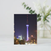 Carte Postale Berliner Fernsehturm (Debout devant)