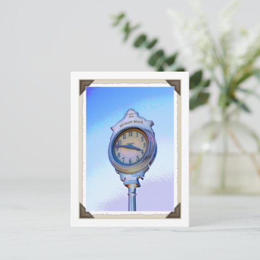Carte postale Bethany Clock (Debout devant)