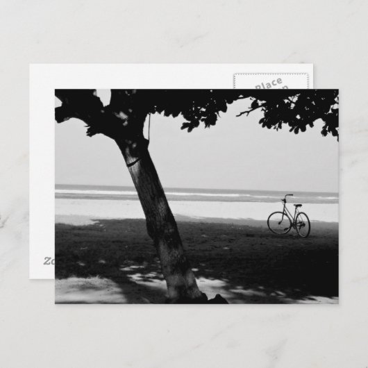 Carte Postale Bicyle sur une plage (Devant / Derrière)