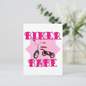 Carte Postale Biker Babe /rose (Debout devant)