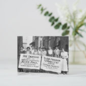 Carte Postale Billets de suffrage pour femmes, 1917 (Debout devant)