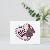 Carte Postale Bite-moi (Debout devant)