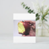 Carte Postale Bitten Red Apple (Debout devant)
