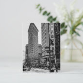 Carte Postale Black & White Flatiron Building Photo in NYC (Debout devant)