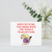 Carte Postale blague de plouc de la campagne (Debout devant)