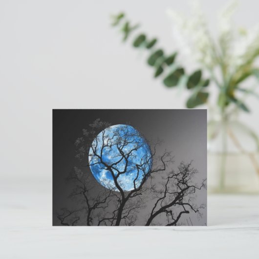 CARTE POSTALE BLEU MOON (Debout devant)