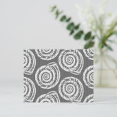 Carte Postale Bloc de coquillages spiraux Impression, gris / gri (Debout devant)