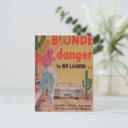 Carte postale Blonde Danger (Debout devant)
