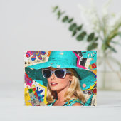 Carte Postale Blonde dans un chapeau bleu (Debout devant)