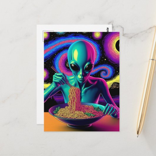 Carte Postale Blue Alien Eating Noodles (Devant/Arrière en situation)