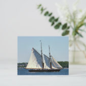 Carte postale Bluenose II (Debout devant)