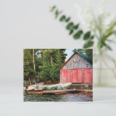 Carte Postale "Boathouse", Canada Outdoors (Debout devant)