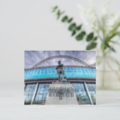 Carte Postale Bobby Moore Statue Stade Wembley (Debout devant)
