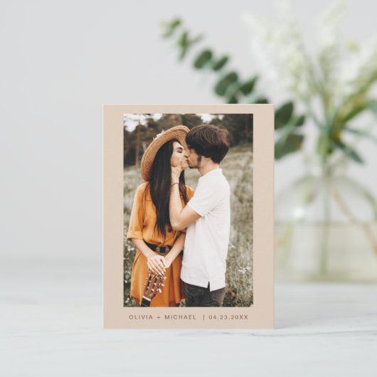 Carte Postale Boho Enregistrer la date Photo Script minimal (Debout devant)