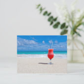 Carte postale Boire sur la plage (Debout devant)