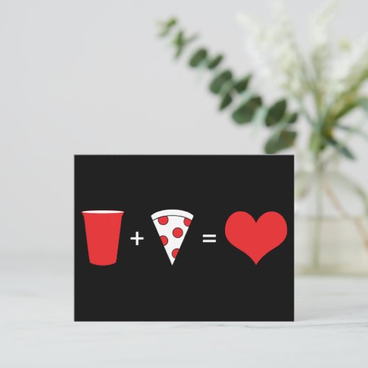 Carte Postale boissons + pizza = amour (Debout devant)