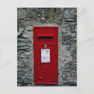 Carte Postale boîte de lettre rouge montée sur le mur