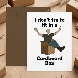 Carte Postale Boîte en carton qui ne cherche pas à s'intégrer po