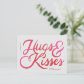 Carte Postale Bold Pink Script Hugs & Kisses Saint Valentin (Debout devant)