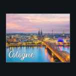 Carte Postale Bonjour De Cologne, Allemagne<br><div class="desc">Cette carte postale animée présente une photo de la ville emblématique de Cologne,  en Allemagne,  au coucher du soleil. Cette magnifique carte postale serait idéale pour le meilleur des amis,  de la famille et des collègues.</div>