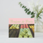 Carte Postale Bonjour de Paris Célèbres Macroons Français (Debout devant)