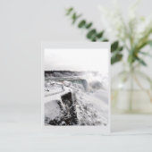 Carte Postale Bord des chutes du Niagara (Debout devant)