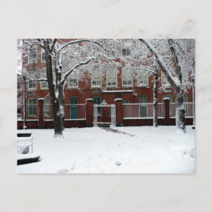 Carte Postale Boston Red School House sous la neige blanche hive