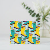 Carte Postale Bottes de pluie colorées (Debout devant)