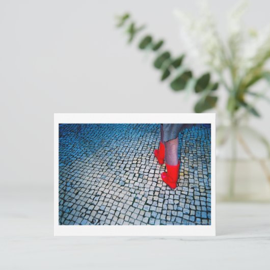 Carte Postale Bottes rouges (Debout devant)