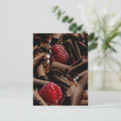 Carte Postale Boucles de chocolat et framboises (Debout devant)