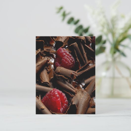 Carte Postale Boucles de chocolat et framboises (Debout devant)