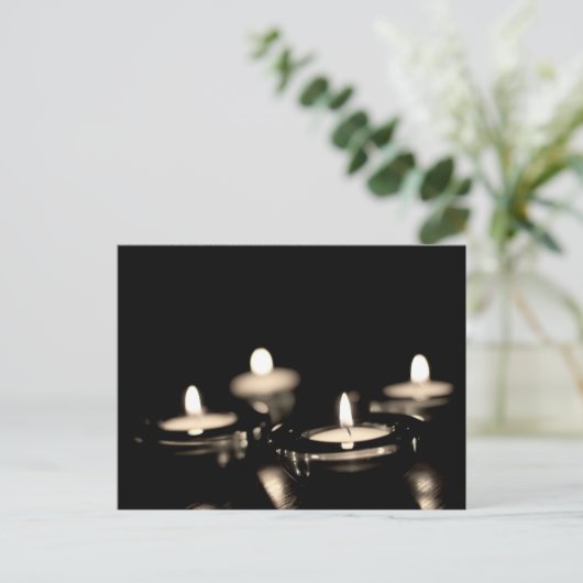 Carte Postale Bougies (Debout devant)