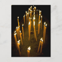 Bougies allumées dans une église, Arménie