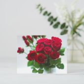 Carte Postale bouquet de roses rouges (Debout devant)
