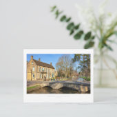 Carte Postale Bourton sur l'eau (Debout devant)