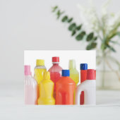 Carte Postale bouteilles de détergent en plastique (Debout devant)