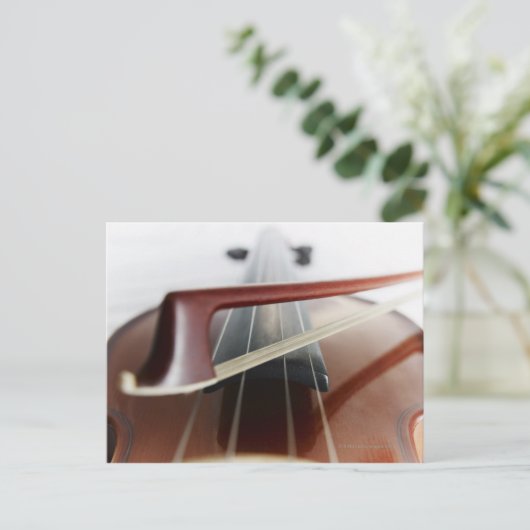 Carte Postale Bow sur Violon (Debout devant)