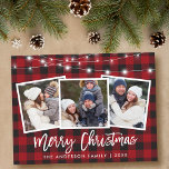 Carte Postale Bracelet Script Rouge Luminaires Plaid 3 Photo Noë<br><div class="desc">Bracelet Script 3 Photo Family Joyeux Noël Carte avec voyants à cordes - Rouge Buffalo Plaid</div>