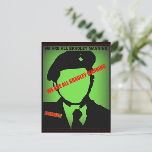 Carte Postale Bradley Manning Design (Debout devant)