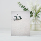 Carte Postale Brokent Chair, Jardin des Tuileries, Paris (Debout devant)