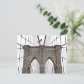 Carte Postale Brooklyn Bridge à New York (Debout devant)