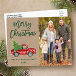 Carte Postale Brosse Kraft Script Camion Vintage Photo Noël<br><div class="desc">Brosse verte Kraft Script Aquarelle Vintage Camion rouge avec arbre de Noël - Joyeux Noël Carte postale</div>