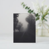 Carte Postale brouillard du pays (Debout devant)