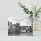 Carte postale Brugge Medieval Bridge (Debout devant)