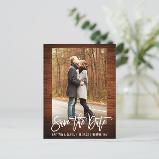 Carte Postale Brush Script Rustic Wood Photo Enregistrer La Date (Debout devant)